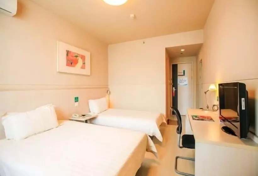 ホテル Jinjiang Inn Jingzhou Beijing Road Central Long Distance Bus Station