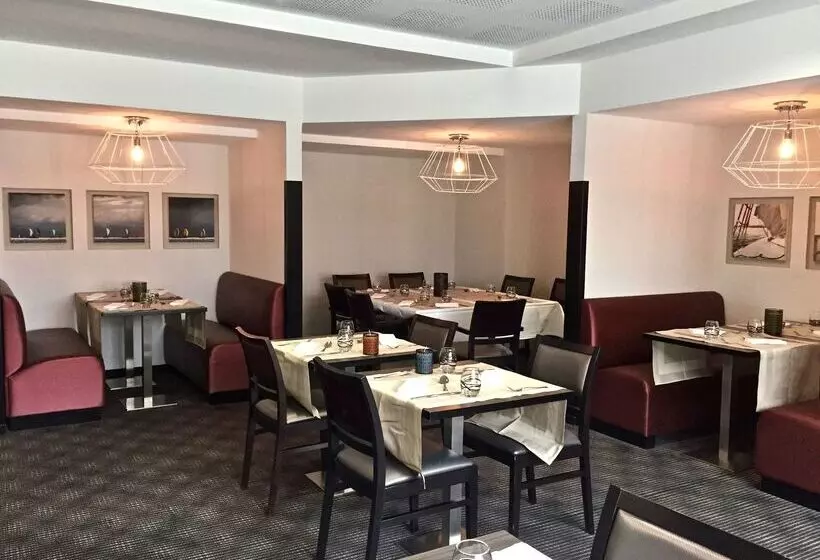 ホテル Kyriad Auray