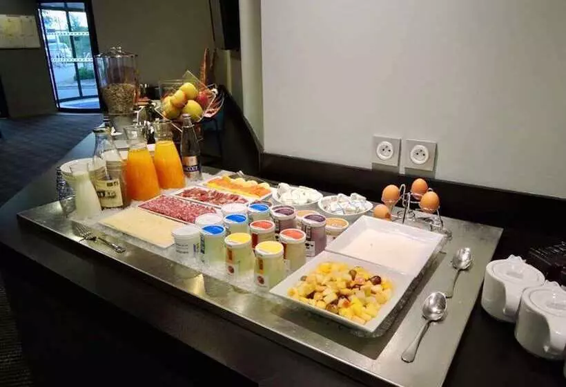 ホテル Kyriad Auray