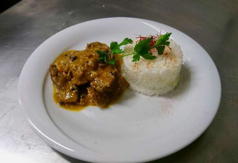 فندق Kyriad Auray