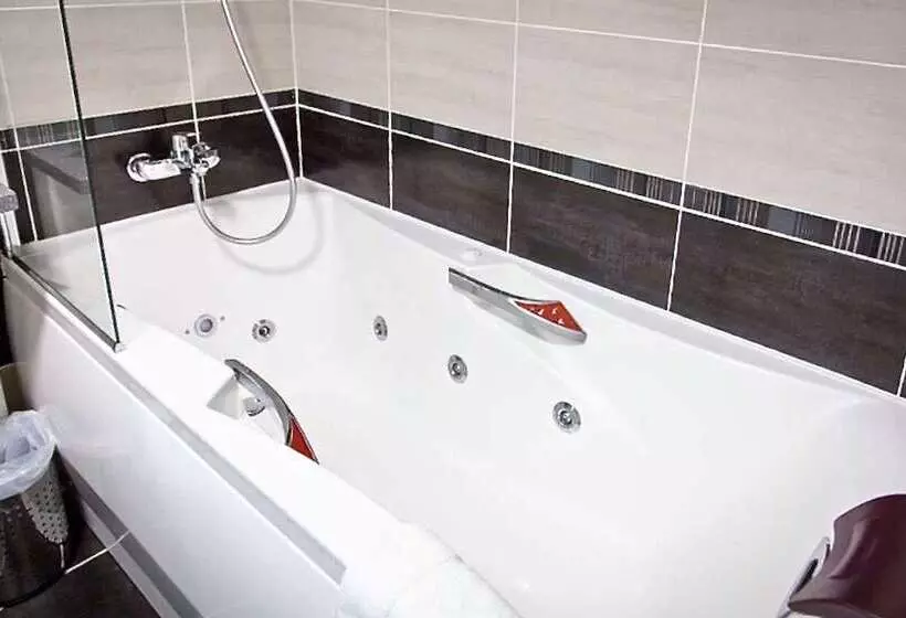 ホテル Kyriad Auray