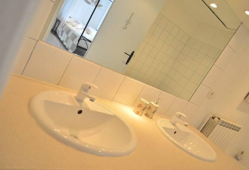 בית מלון כפרי Le Patio Valros