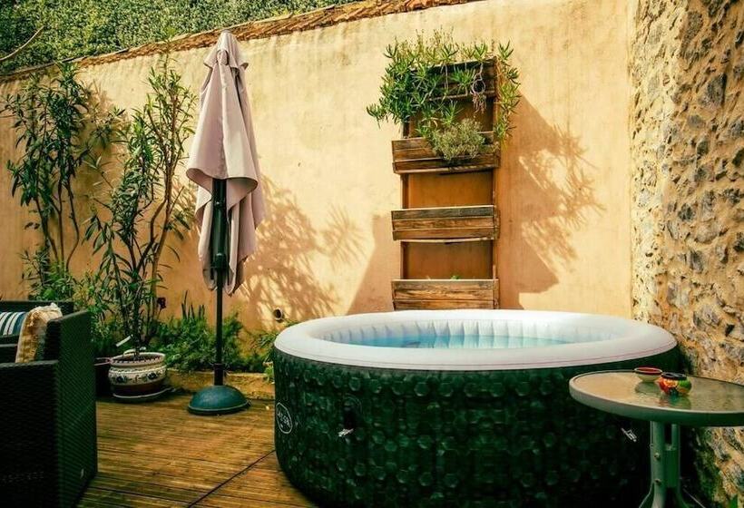 בית מלון כפרי Le Patio Valros