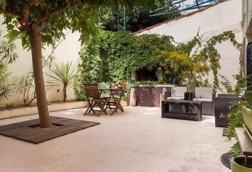 בית מלון כפרי Le Patio Valros