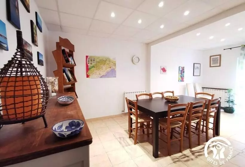 Отель Le Patio Valros