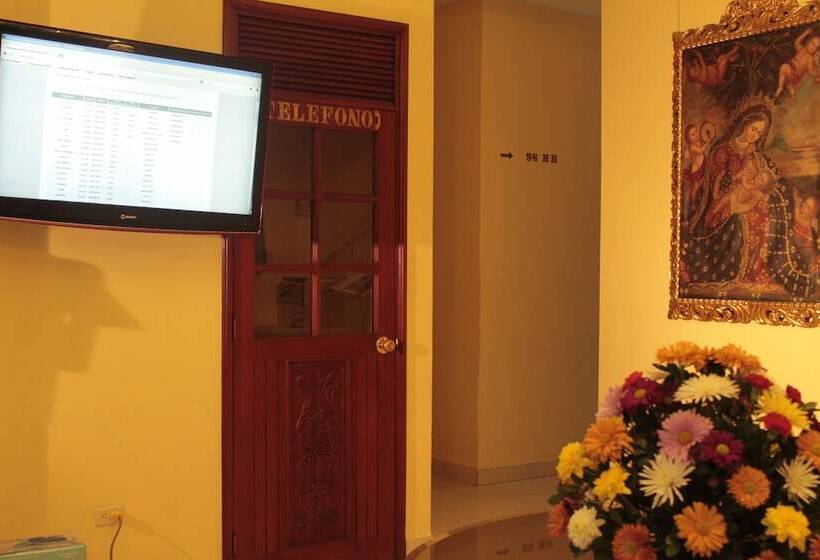 ホテル Manhattan Inn Airport