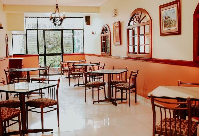 ホテル Manhattan Inn Airport