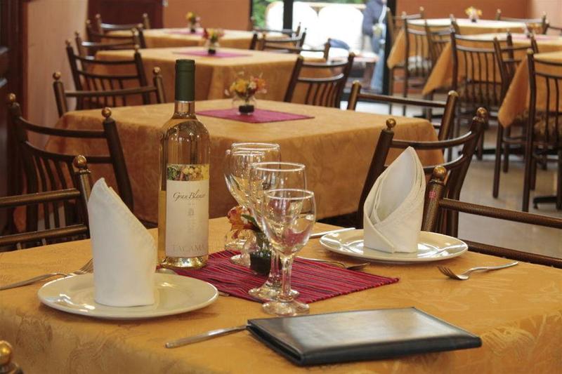 ホテル Manhattan Inn Airport