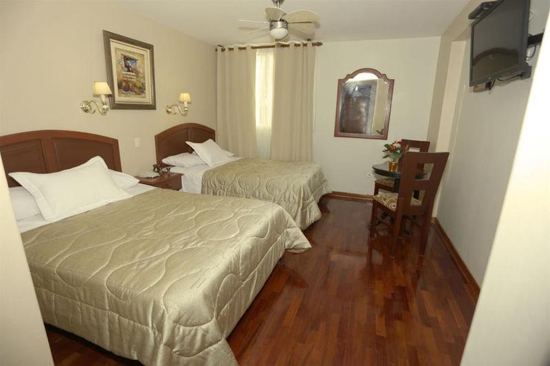 ホテル Manhattan Inn Airport