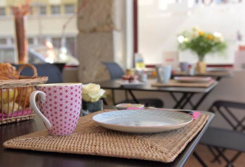 Hotel O Lyon Charite