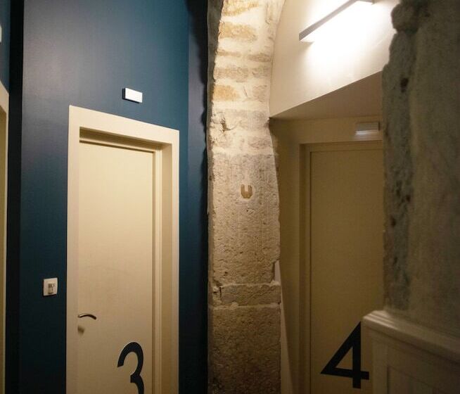 Hotel O Lyon Charite