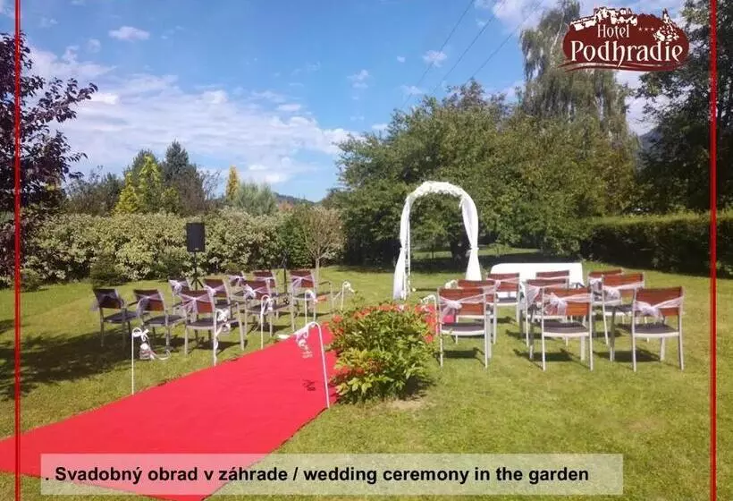 هتل Podhradie