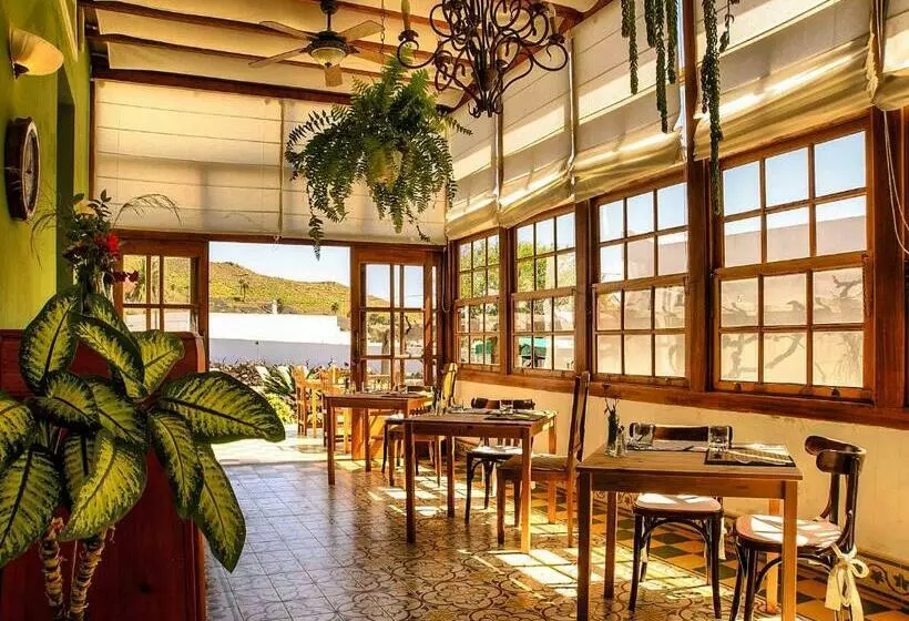 هتل روستایی Casa Rural Villa Lola Y Juan