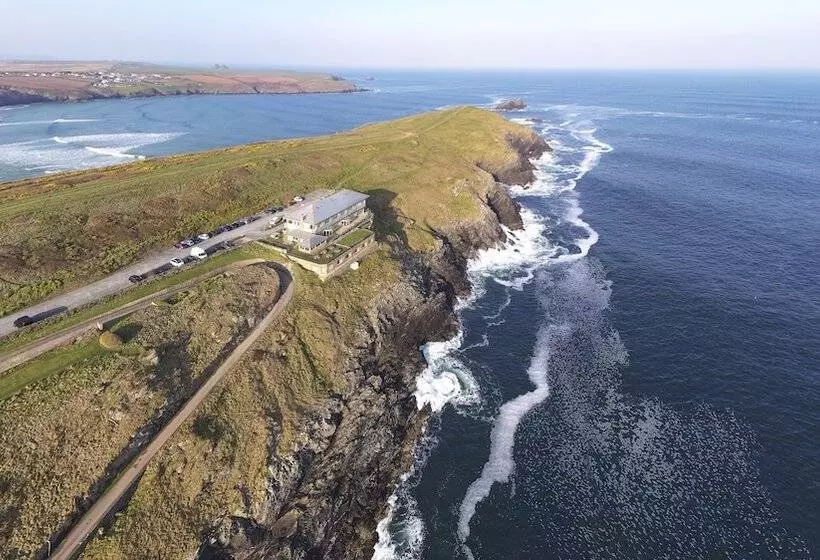 ホテル The Lewinnick Lodge