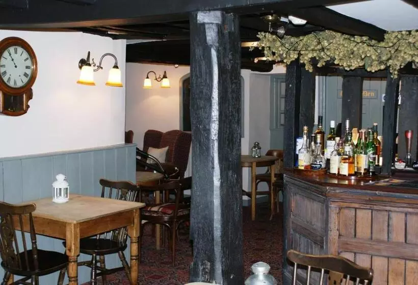 Отель The Old Black Lion