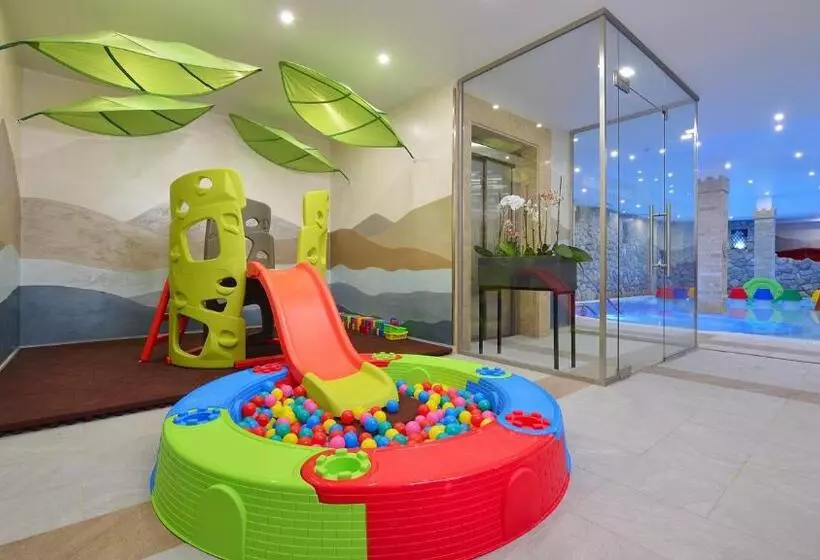 Отель Visegrád