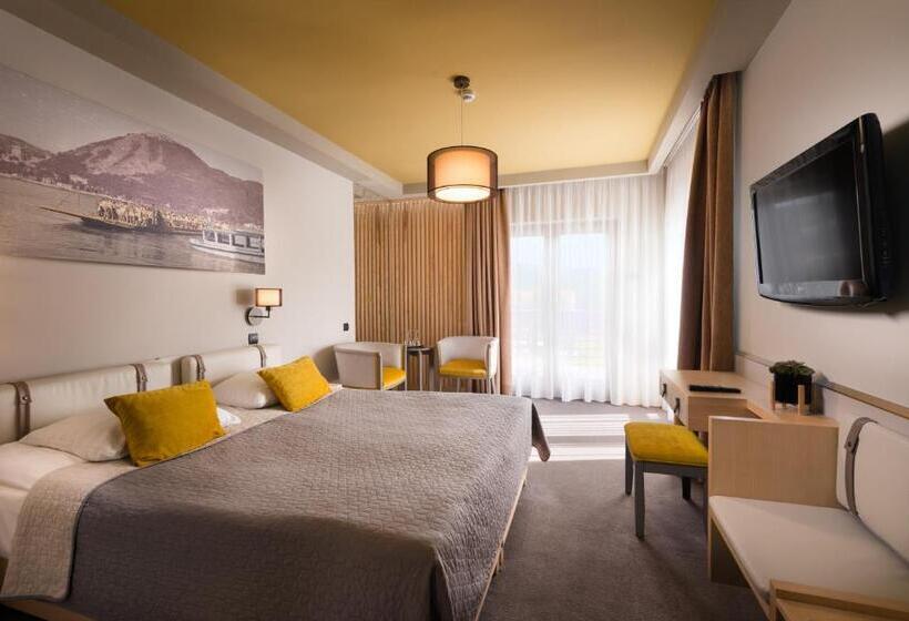 Отель Visegrád