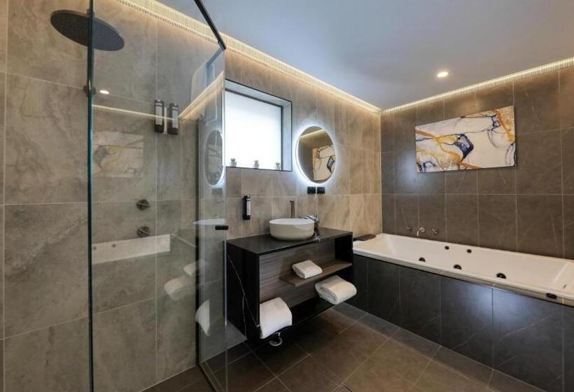 فندق على الطريق The Palms Dubbo