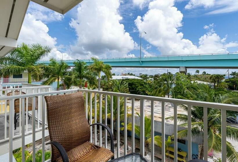 309 Harbour House At The Inn