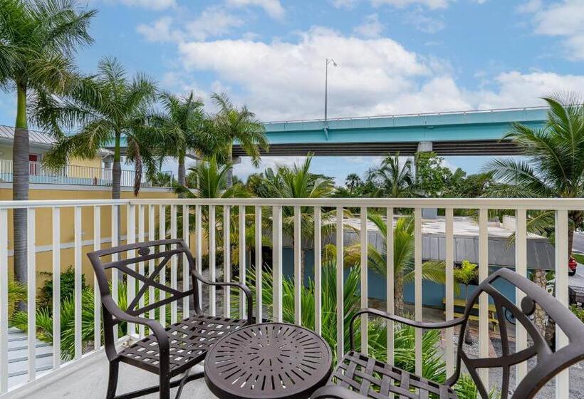 309 Harbour House At The Inn