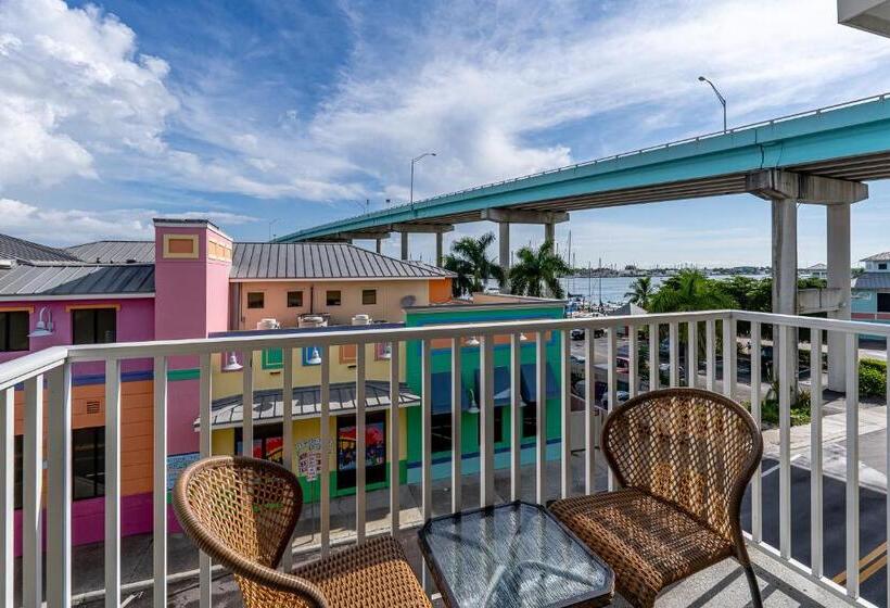 309 Harbour House At The Inn