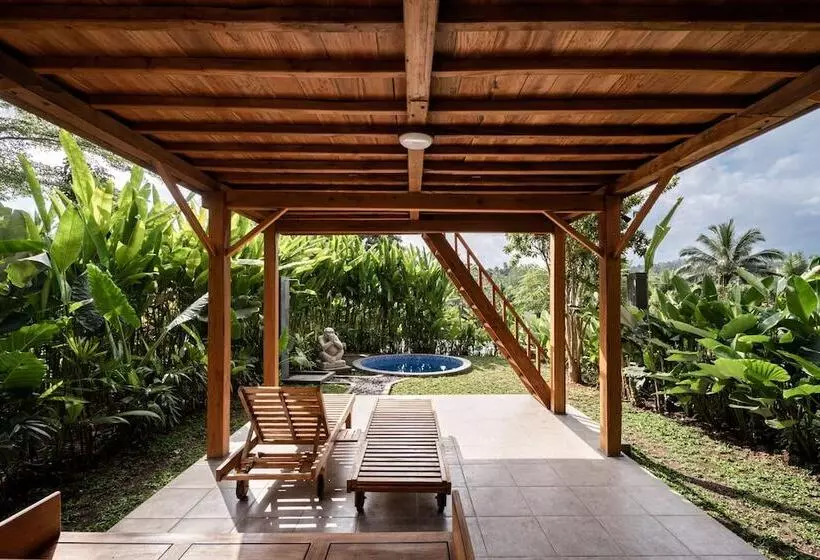 ホテル Kusfarm Bali By Ahm