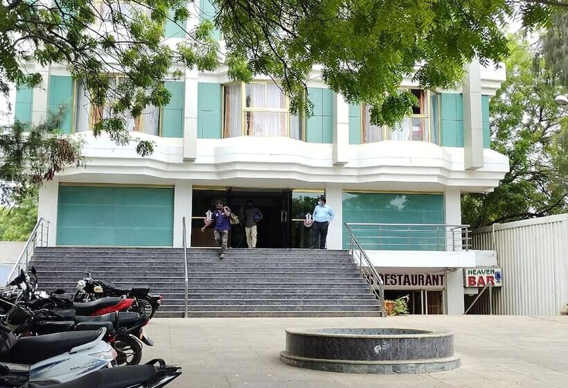 Hotel Geetha International