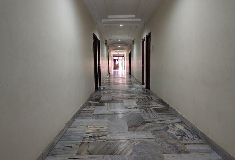 Hotel Geetha International