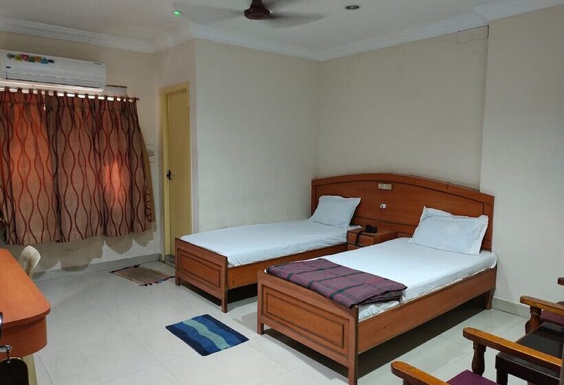 Hotel Geetha International