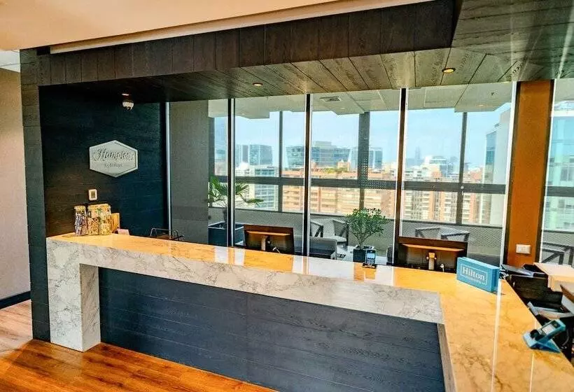Hotelli Hampton By Hilton Santiago Las Condes