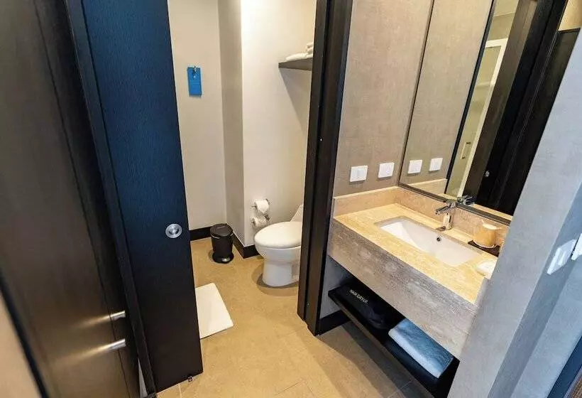 Hotelli Hampton By Hilton Santiago Las Condes