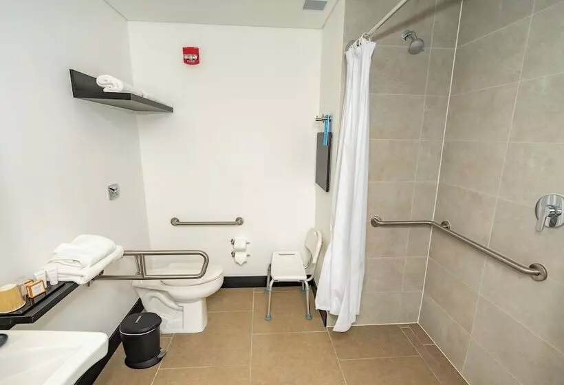 Hotelli Hampton By Hilton Santiago Las Condes