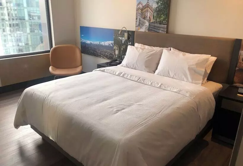 Hotelli Hampton By Hilton Santiago Las Condes
