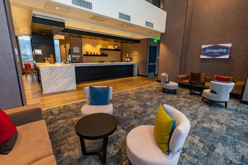 هتل Hampton By Hilton Santiago Las Condes