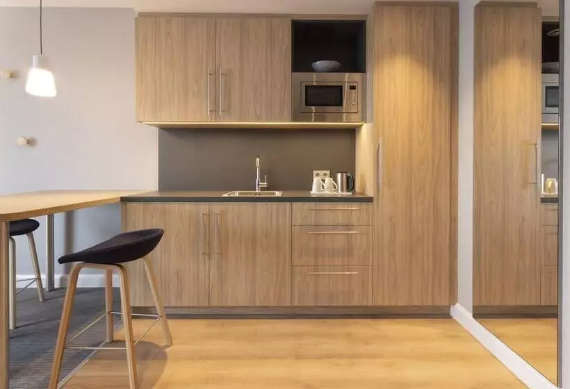 هتل Holiday Inn Express & Suites   Deventer, An Ihg
