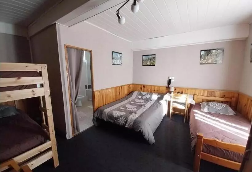 Hotelli Hôtel Les Deux Cols