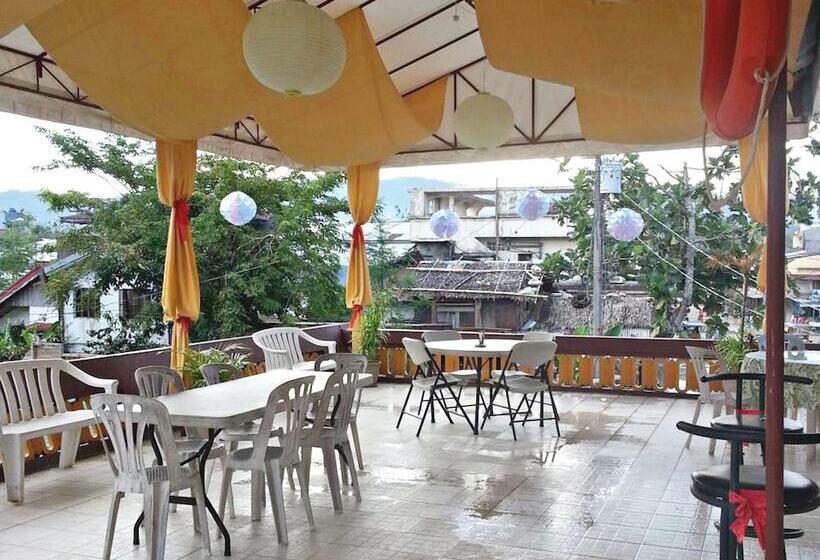 فندق La Casa Roa Hostel