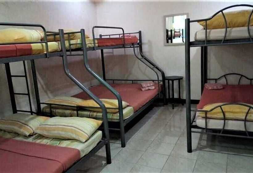 فندق La Casa Roa Hostel