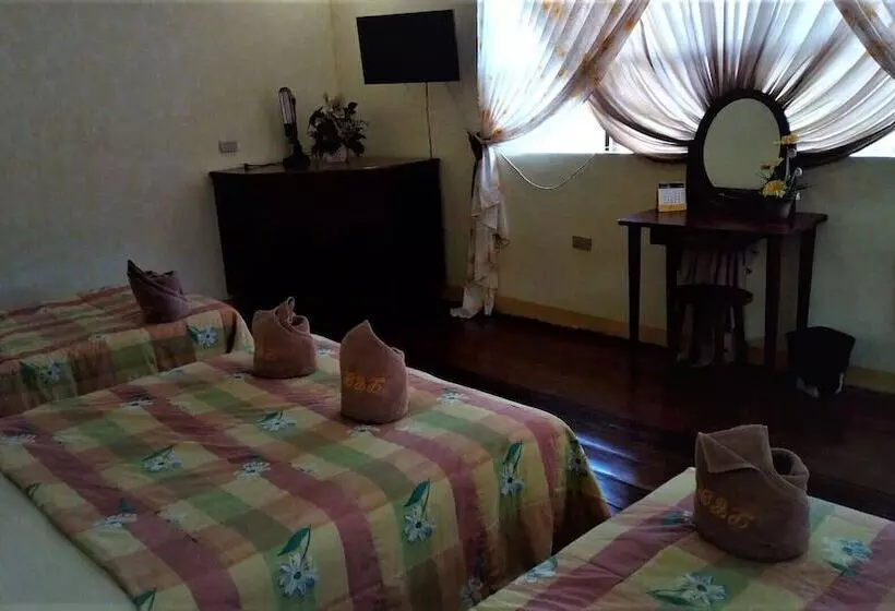 ホテル La Casa Roa Hostel