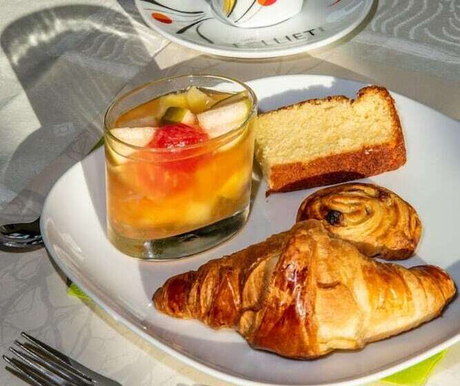 Отель Le Relais De Vacherauville