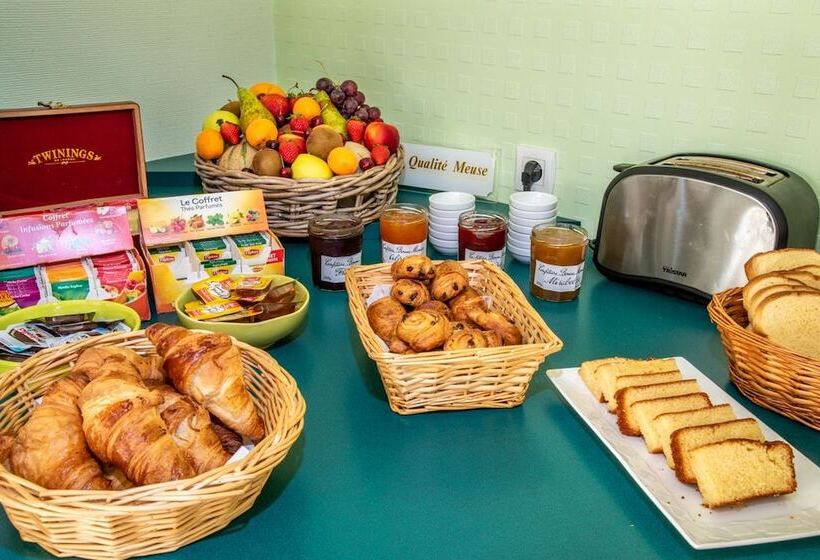 Отель Le Relais De Vacherauville