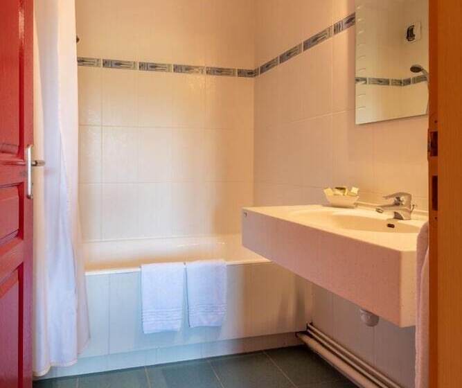 Отель Le Relais De Vacherauville