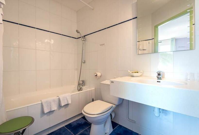 Отель Le Relais De Vacherauville