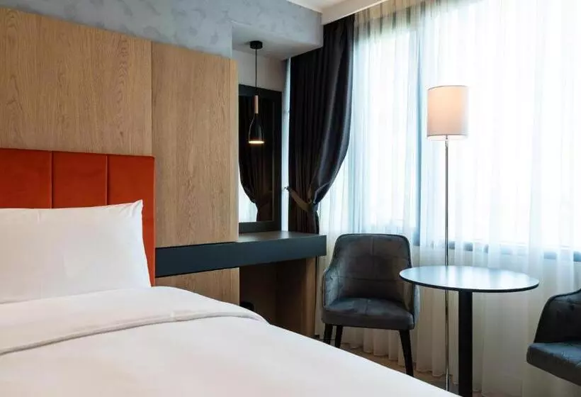 Hotelli Ramada By Wyndham Slatina Parc