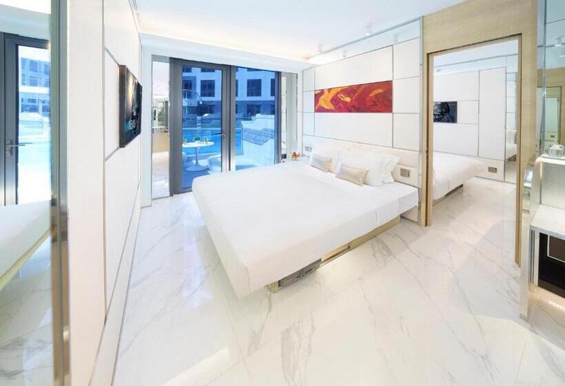 Hotell Regala Skycity