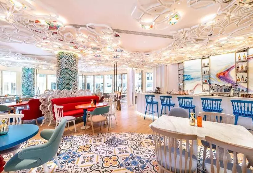 هتل Regala Skycity