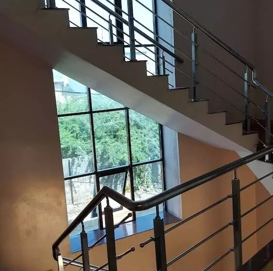 ホテル Shubh Suvidha