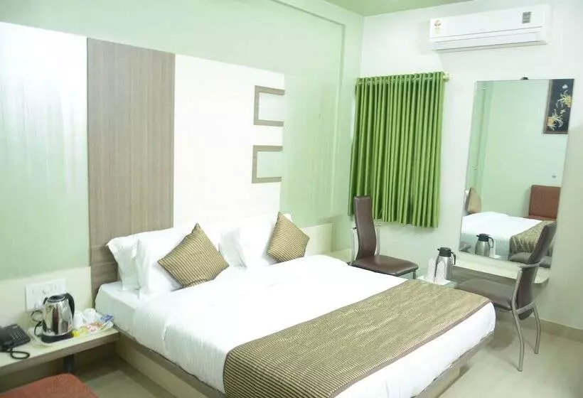 ホテル Shubh Suvidha
