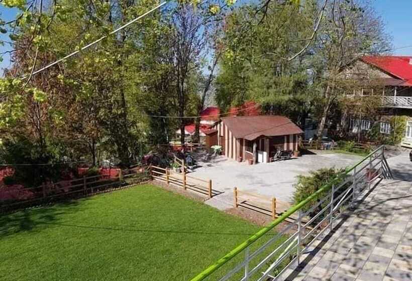 هتل The Legacy British Era Cottages