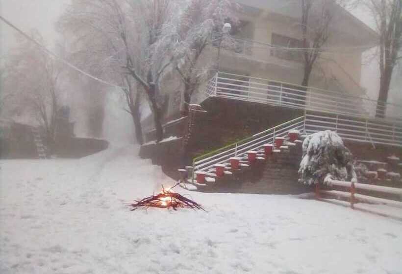 هتل The Legacy British Era Cottages